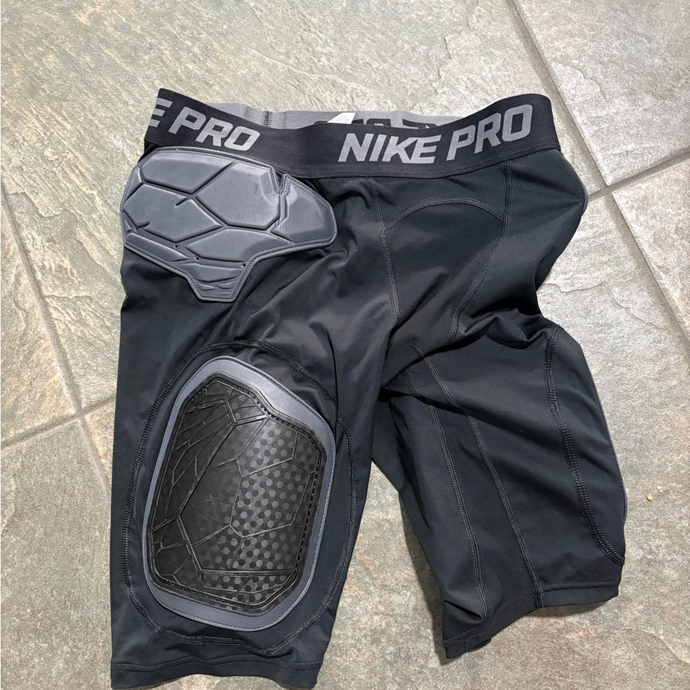 Nike Pro Hyperstrong DriFit Padded Hardplate Compression Football Shorts L